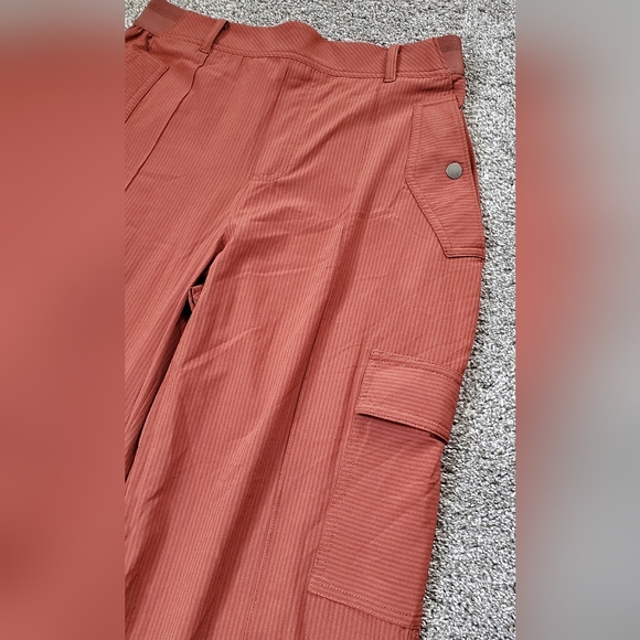 Athleta Vienna Cargo Pant Travel Pant NWT - Picture 6 of 14